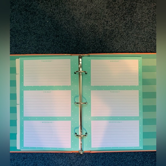 Mini binder with dividers and weekly calendar inserts. - Picture 4 of 4